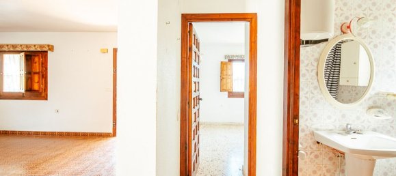 4 bedrooms Villa in Alicante, Spain No. 184758 12