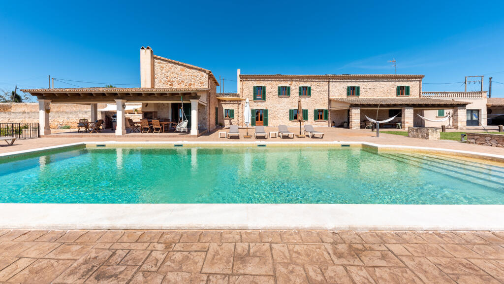 Дом с 4 спальнями в Сантаньи, Испания № 259611