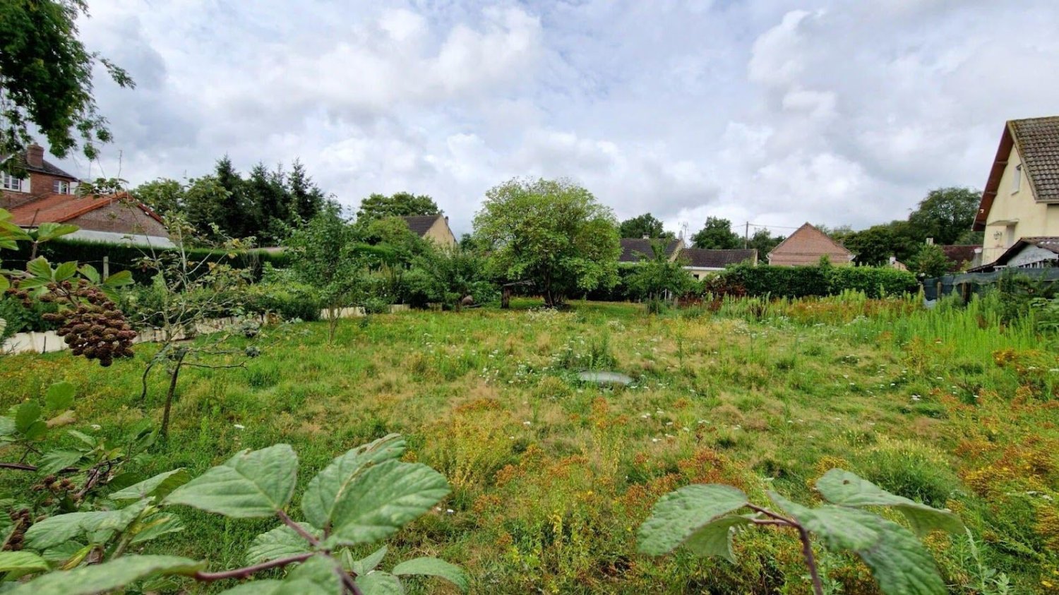 Земельный участок 650м² в Сен-Сюльпис, Франция № 243395