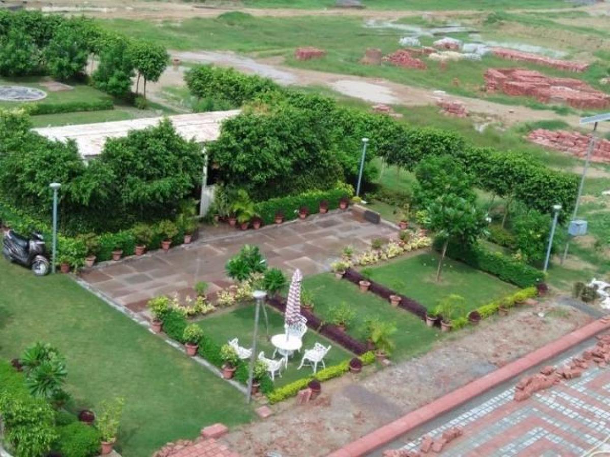  Land in Lucknow, India No. 35335