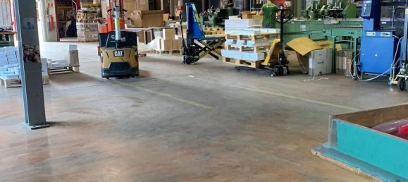 Lagerhaus in Varese, Italy 1700m², Nr. 119462 6