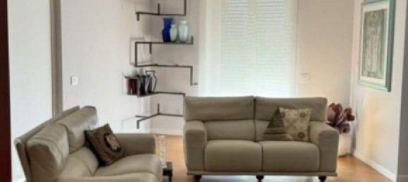 Apartamento de 4 dormitorios en Terni, Italy No. 347480 3