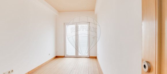 4 غرف نوم فيلا في Almada, Portugal رقم 23646 7