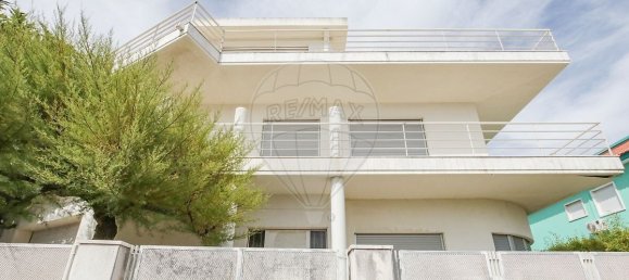 4 غرف نوم فيلا في Almada, Portugal رقم 23646 16