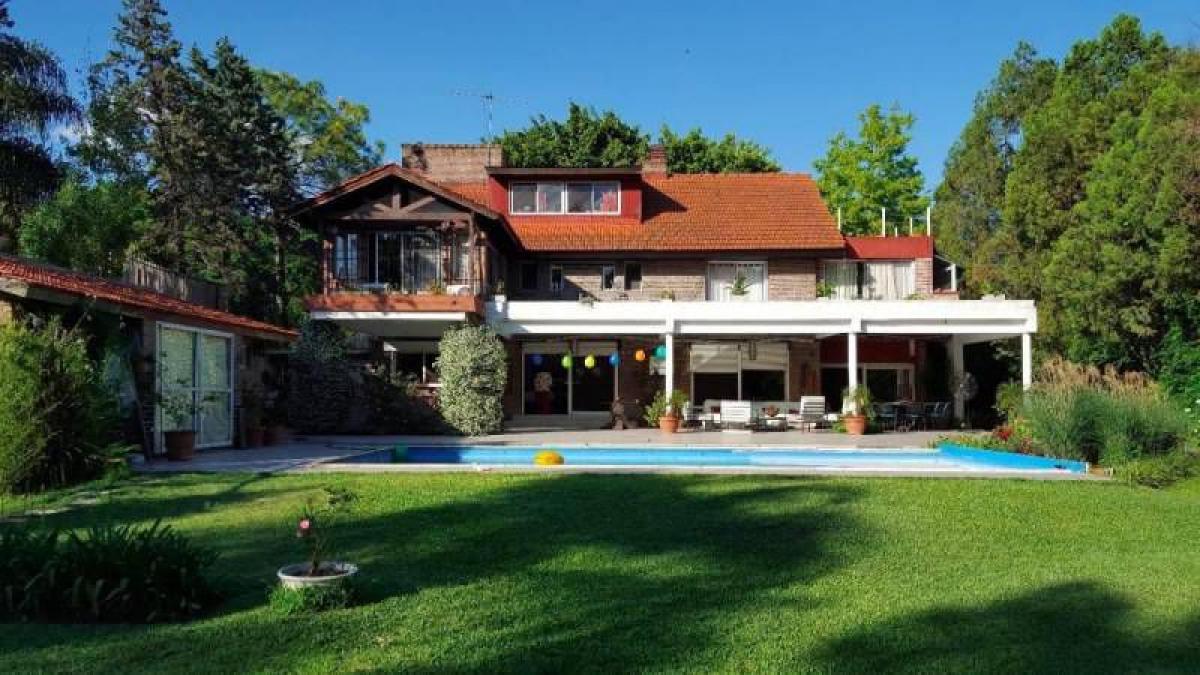 5 bedrooms House in San Isidro, Argentina No. 2491