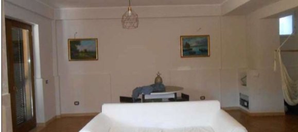 7 rooms Apartment in San Leucio del Sannio, Italy No. 99075 14