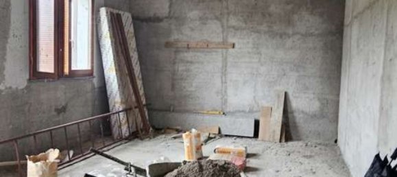 Studio in Castiglione Olona, Italy No. 94221 5