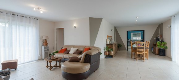 4 bedrooms House in Maine-et-Loire, France No. 278018 3