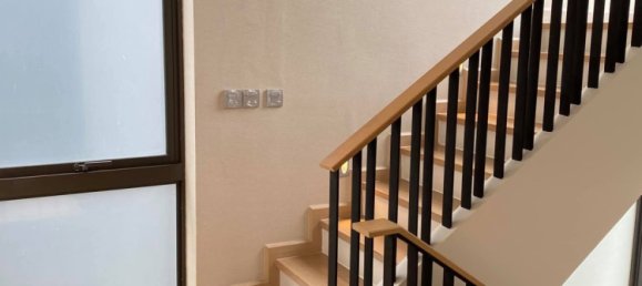 4 bedrooms Cafe / restaurant in Bangkok, Thailand No. 6688 6