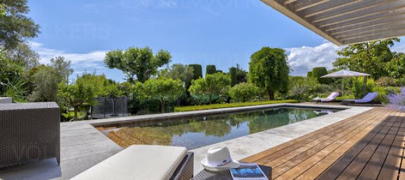 10 bedrooms Villa in Antibes, France No. 138618 2