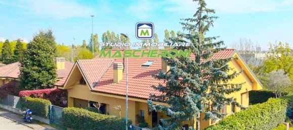 4 bedrooms Villa in Paderno Dugnano, Italy No. 342821 3