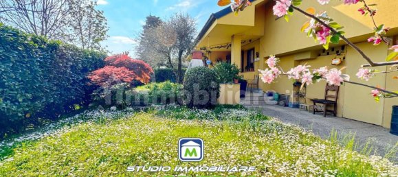 4 bedrooms Villa in Paderno Dugnano, Italy No. 342821 11