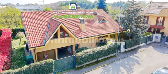 4 bedrooms Villa in Paderno Dugnano, Italy No. 342821 5