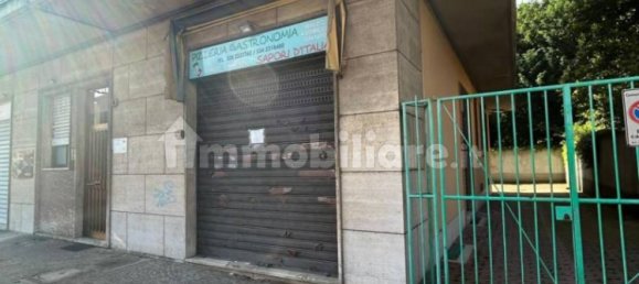 1 room Commercial property in Monza, Italy No. 14517 3