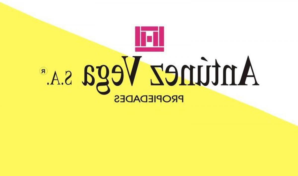 251m² Commercial property in Lanus, Argentina No. 30346