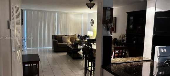 2 Schlafzimmer Gewerbliche Immobilien in Miami, USA, Nr. 615793 12