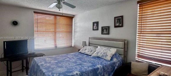2 Schlafzimmer Gewerbliche Immobilien in Miami, USA, Nr. 615793 3