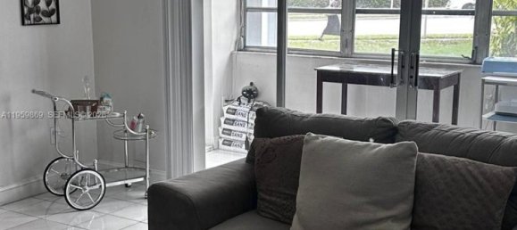2 Schlafzimmer Gewerbliche Immobilien in Miami, USA, Nr. 615793 15
