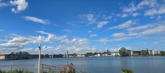 2 Schlafzimmer Gewerbliche Immobilien in Miami, USA, Nr. 615793 19