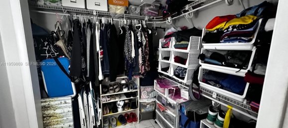 2 Schlafzimmer Gewerbliche Immobilien in Miami, USA, Nr. 615793 9