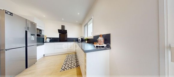 3 bedrooms House in Charente-Maritime, France No. 335485 8