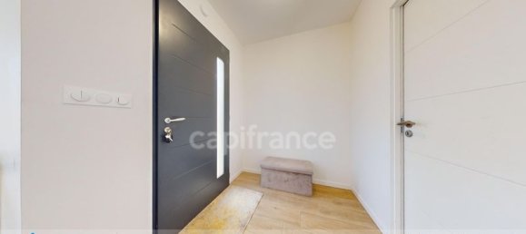 3 bedrooms House in Charente-Maritime, France No. 335485 11