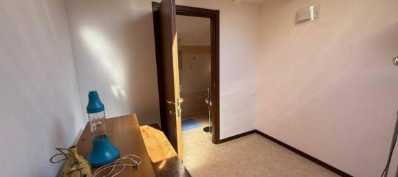 4 rooms House in Pianoro, Italy No. 35679 10