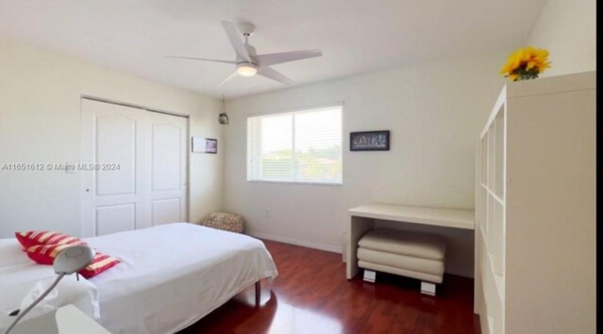 4 bedrooms House in Miami, USA No. 264043