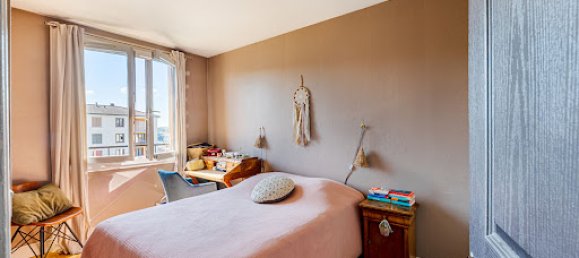 Apartamento de 2 dormitorios en Rueil-Malmaison, France No. 330481 10