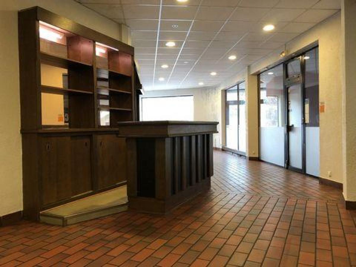 190m² Office in Longwy, France No. 17222