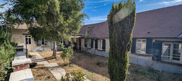 2 bedrooms House in Evreux, France No. 353657 2