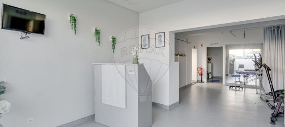 73m² Commercial property in Penedono, Portugal No. 83192 11