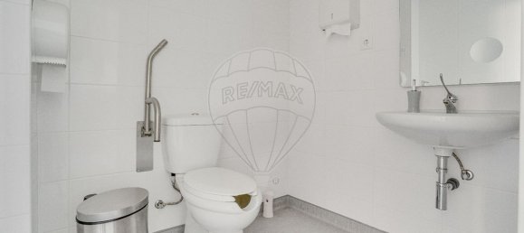 73m² Commercial property in Penedono, Portugal No. 83192 10