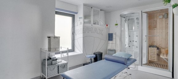 73m² Commercial property in Penedono, Portugal No. 83192 3