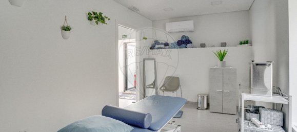 73m² Commercial property in Penedono, Portugal No. 83192 5