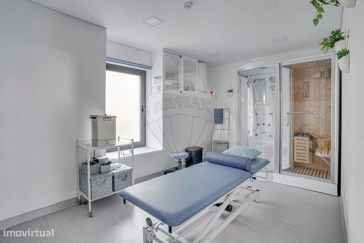 73m² Commercial property in Penedono, Portugal No. 83192