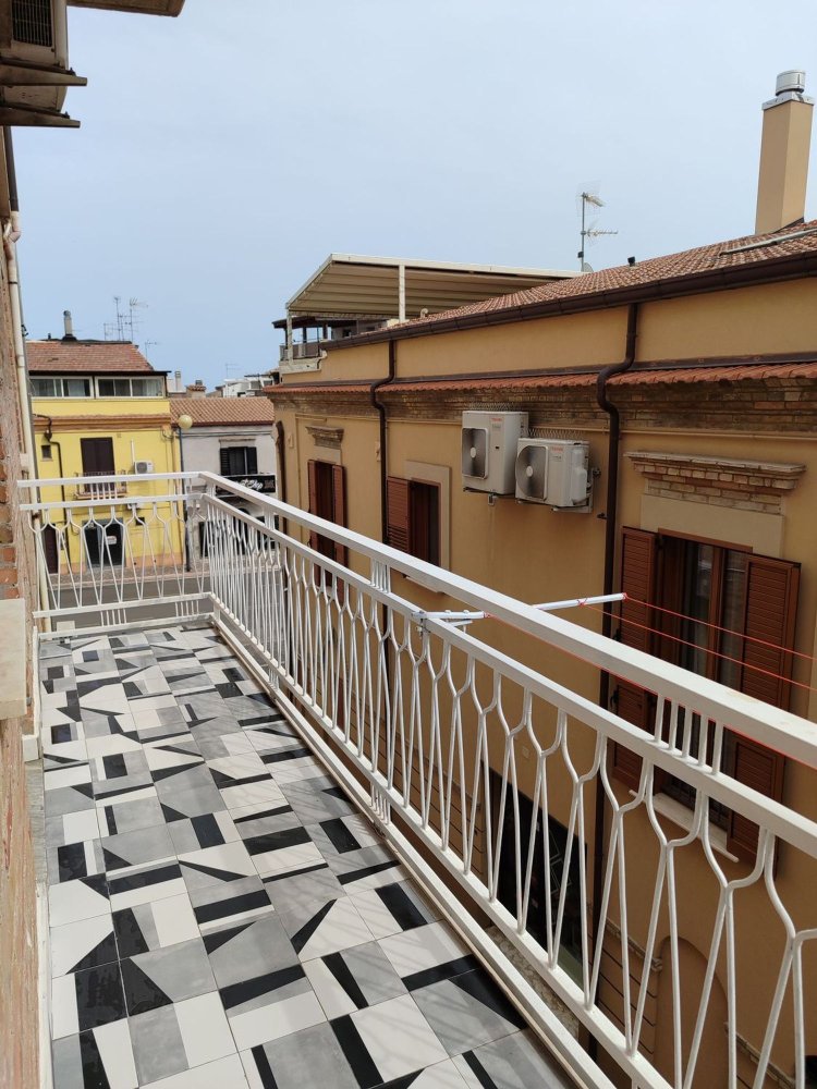 5-salle Appartement à Vasto, Italy No. 252109