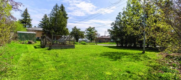 4 bedrooms House in Burlington, Canada No. 495 4