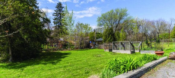 4 bedrooms House in Burlington, Canada No. 495 3