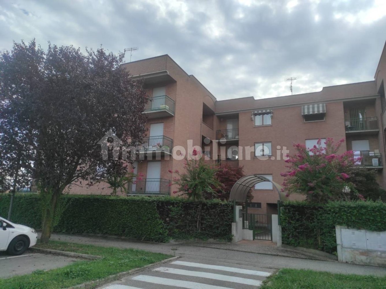 2 Schlafzimmer Wohnung in Alba, Italy, Nr. 389080