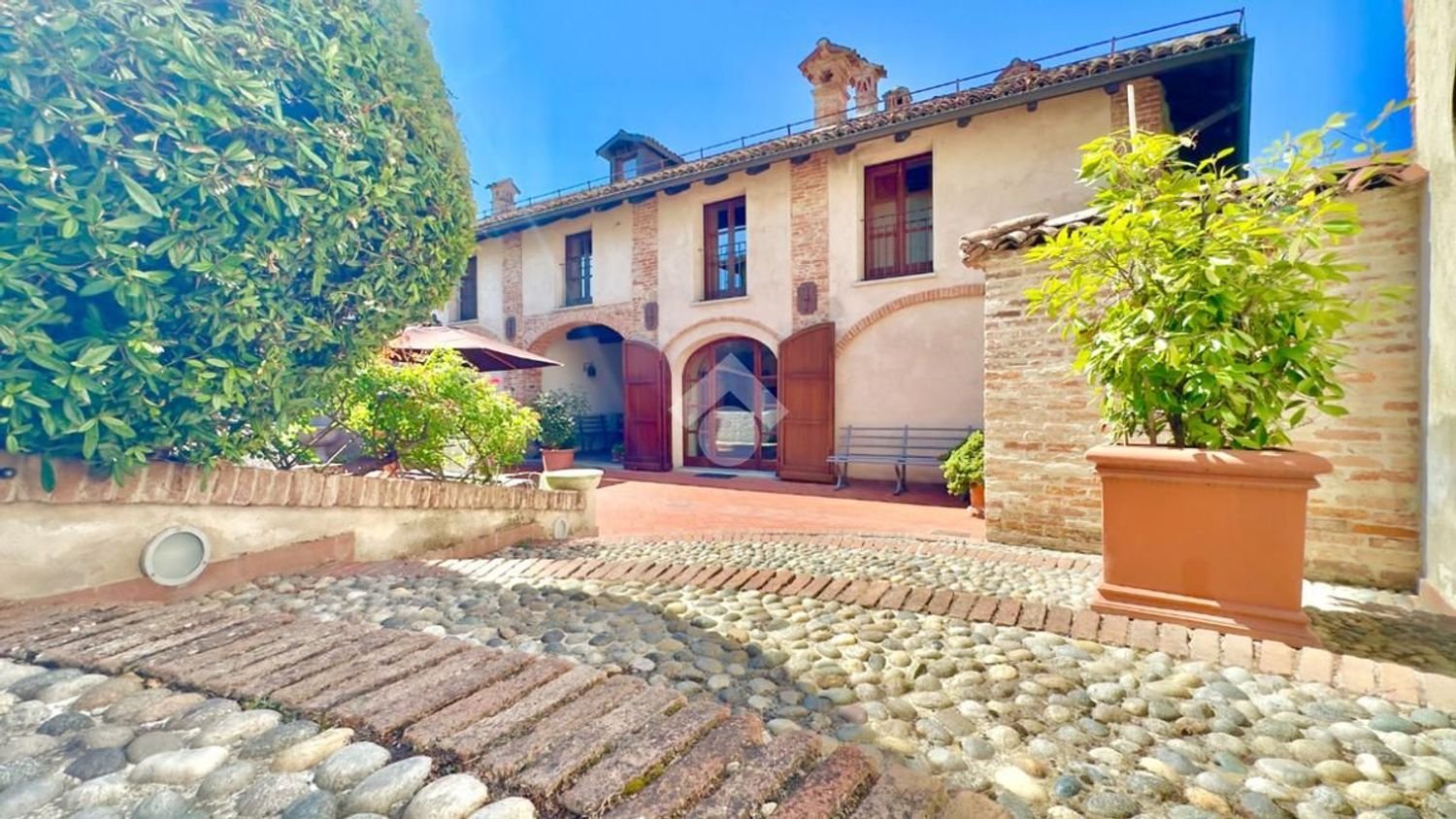 11 rooms Castles in Pasturana, Italy No. 291950