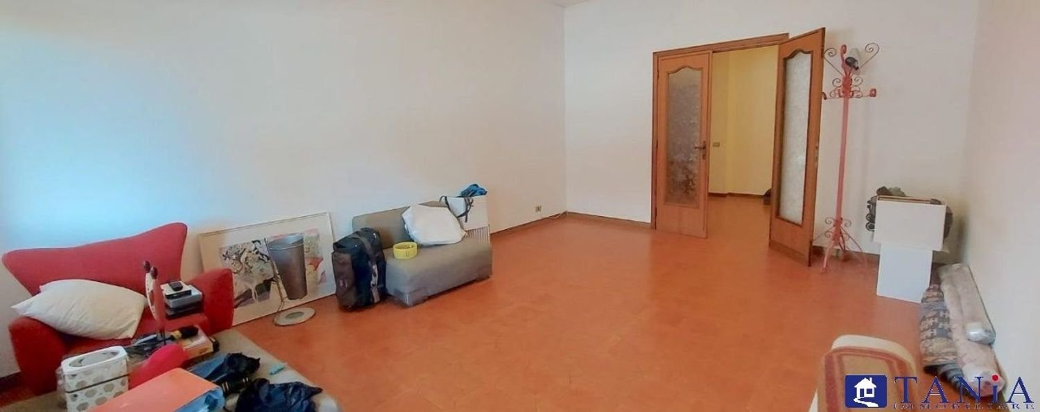 3 rooms Apartment in Carrara, Italy No. 27339