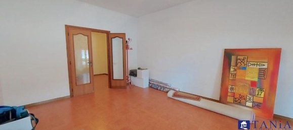 3 rooms Apartment in Carrara, Italy No. 27339 12