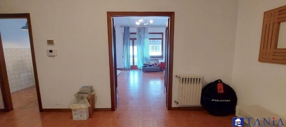 3 rooms Apartment in Carrara, Italy No. 27339 16