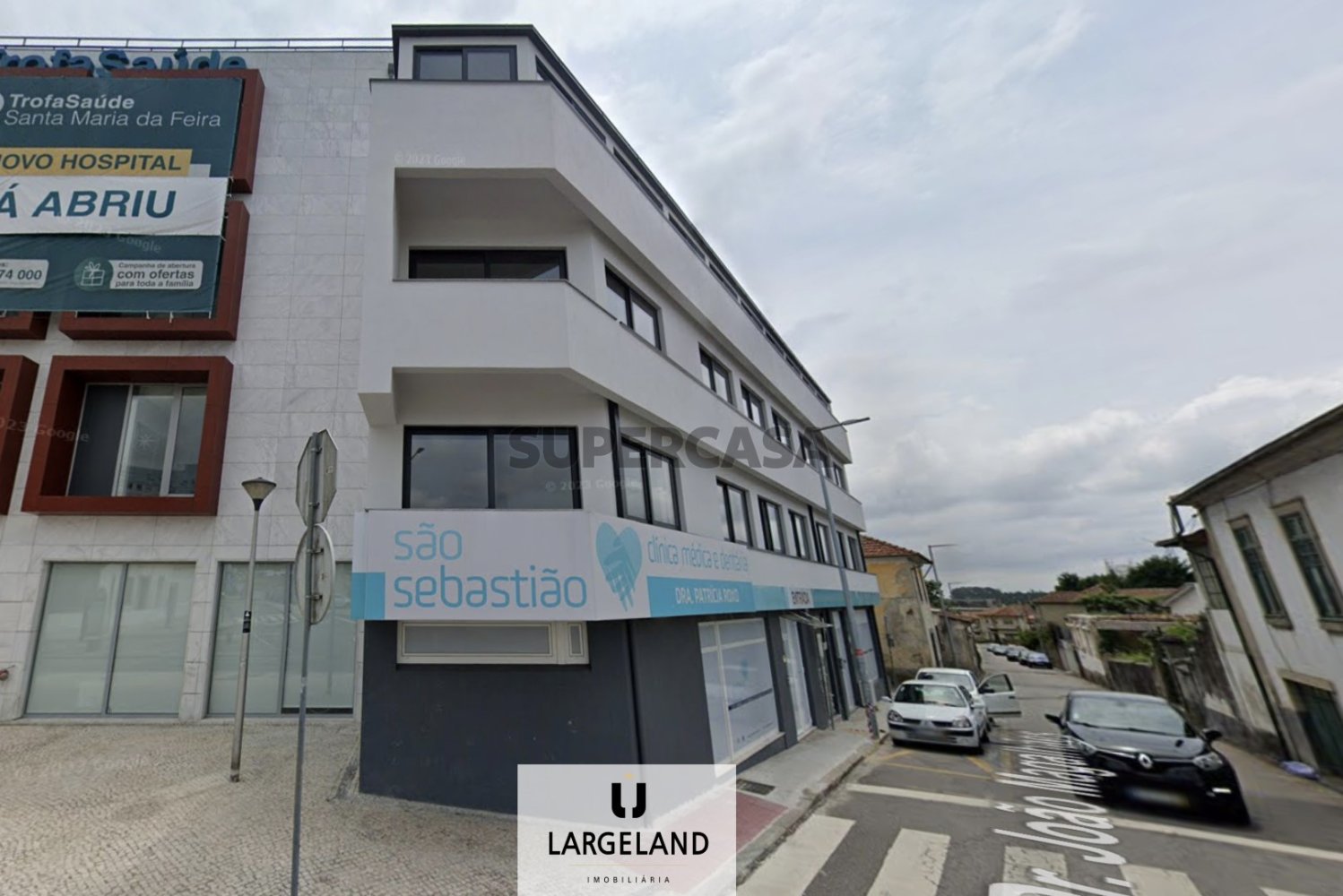 575m² Building in Santa Maria da Feira, Portugal No. 155170