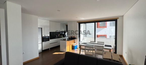 575m² Building in Santa Maria da Feira, Portugal No. 155170 3
