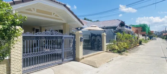 Дом с 4 спальнями в Паттайя, Таиланд № 71727 3