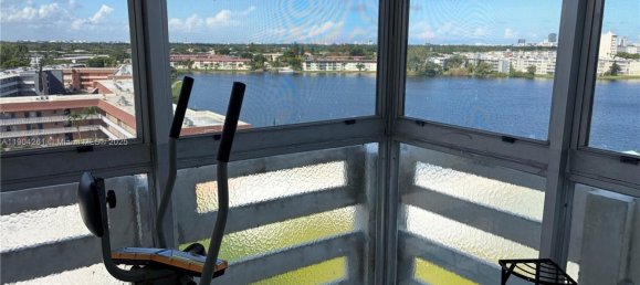 1 غرف نوم عقار تجاري في Miami, USA رقم 615869 2