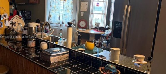 1 غرف نوم عقار تجاري في Miami, USA رقم 615869 11
