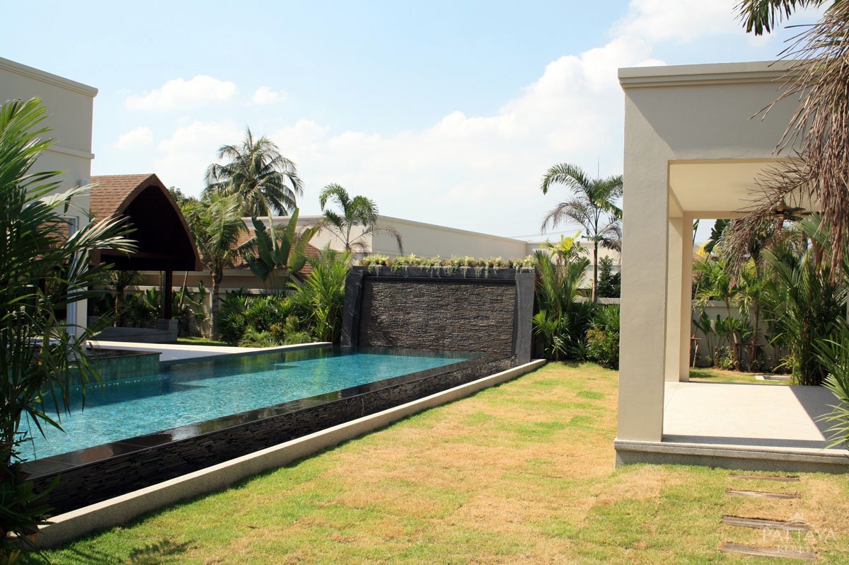 3 bedrooms Cafe / restaurant in Pattaya, Thailand No. 776